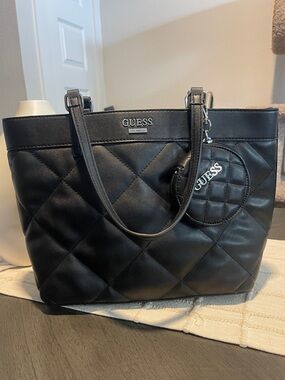 Guess Women's Bay Cotu Logo Quilted Tote Bag with detachable Coin Bag